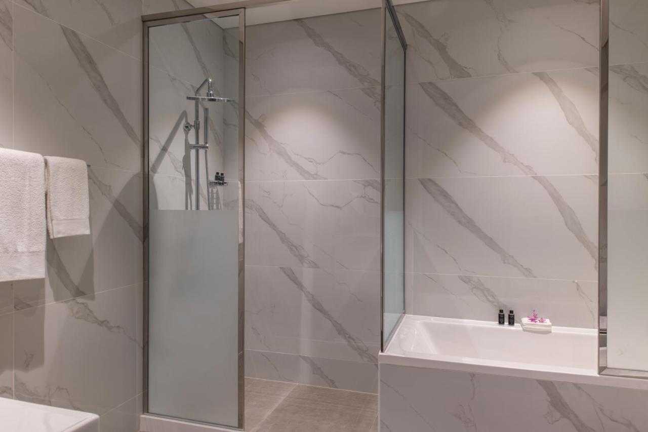 Steigenberger Residence الدوحة المظهر الخارجي الصورة A shower enclosure